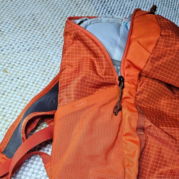 REI Co-op Tarn Hydro 15 Kids' Pack - Picture 4 of 7